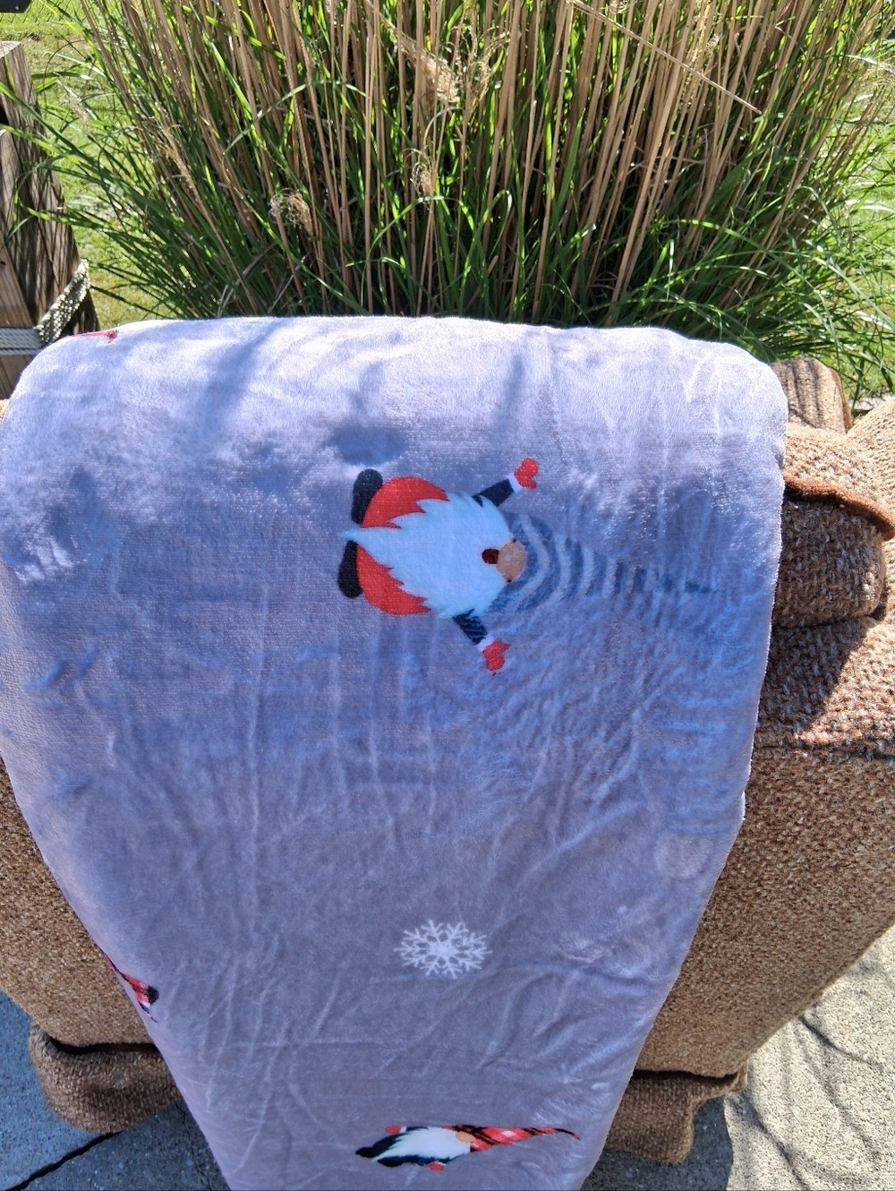 Cozy Gray Fleece Throw Blanket